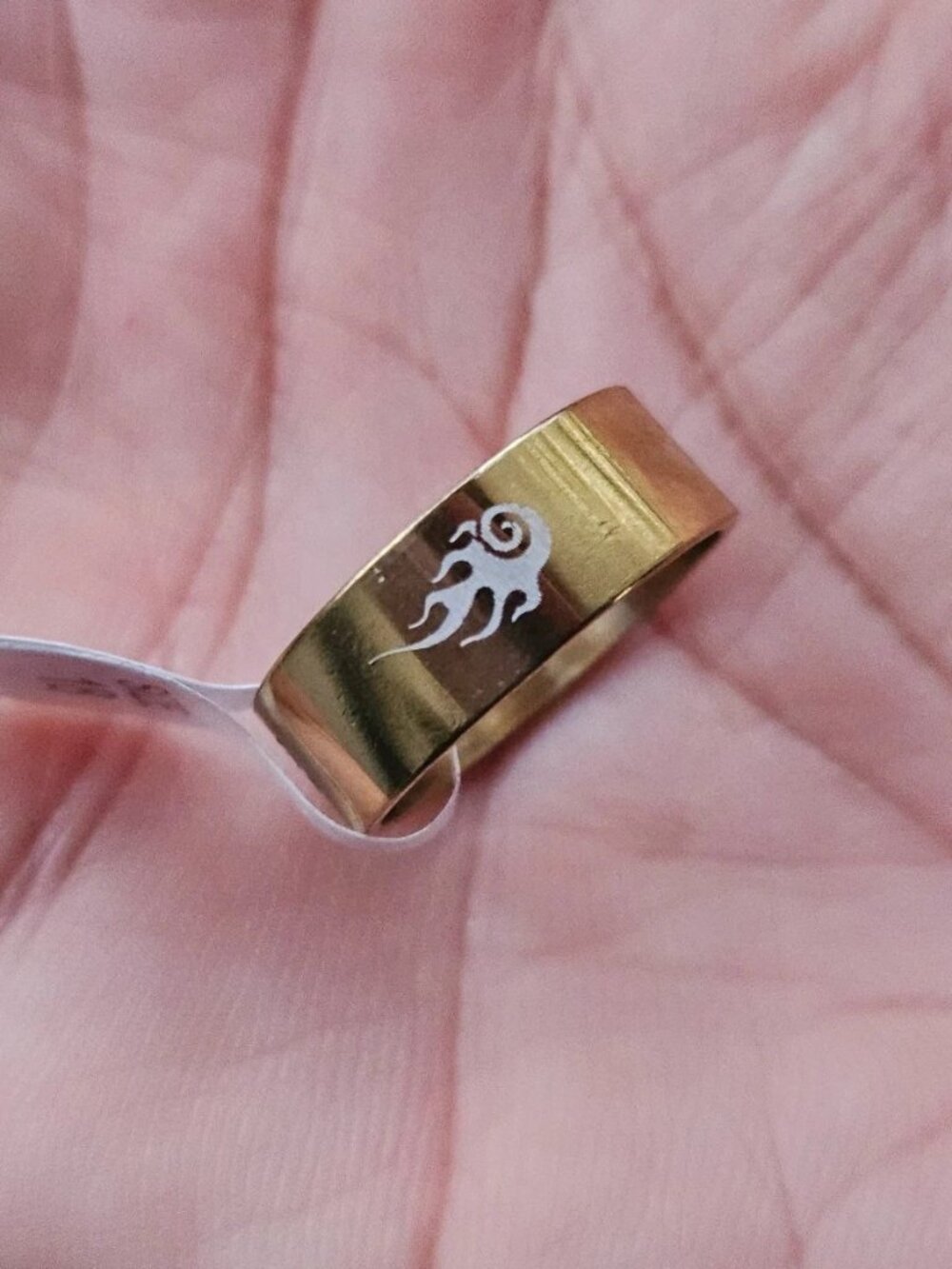 Fashion Gold Tone Finger Band Unisex Fancy Ring Flame Print Ring Size NWT